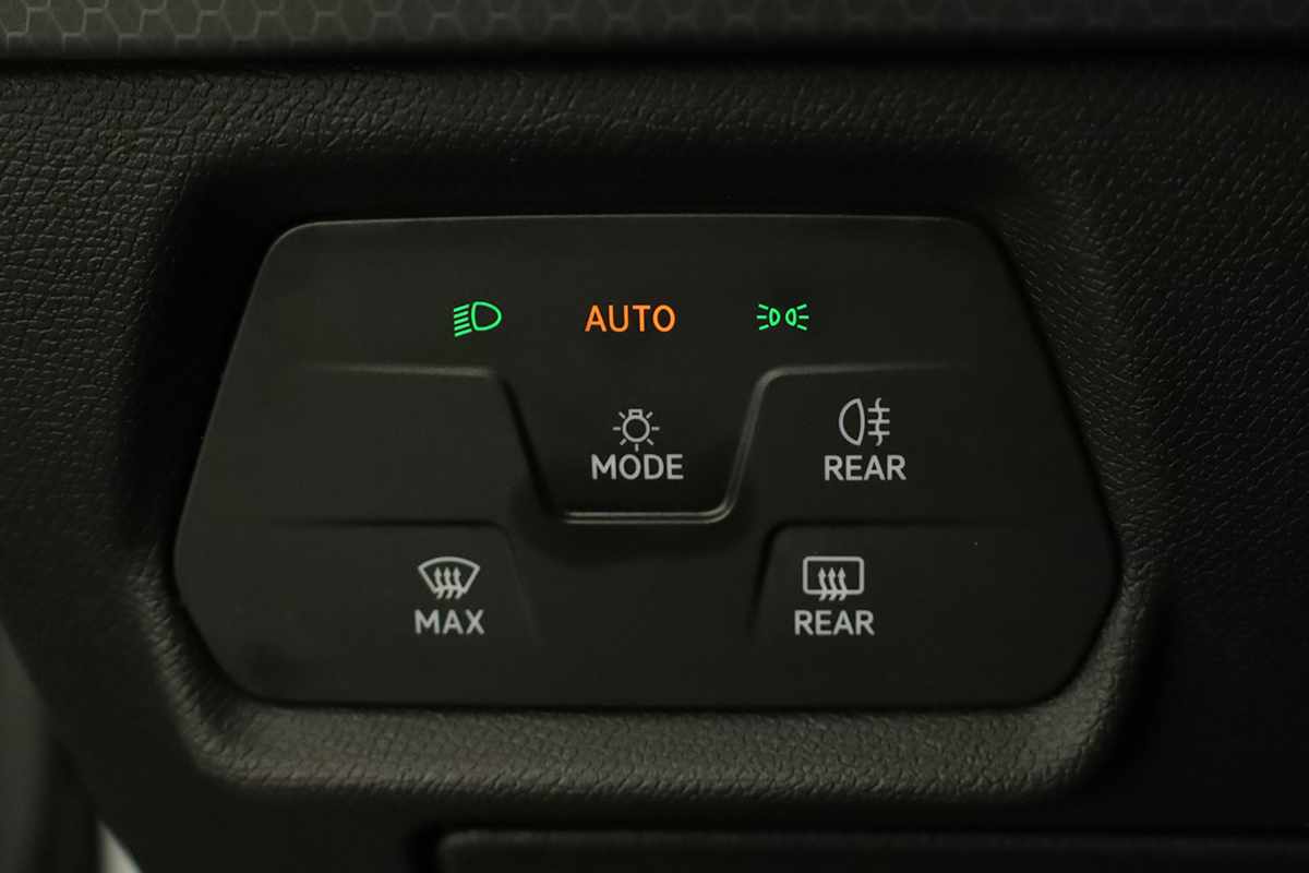 seat-leon-st-2024-gasolina-999cc