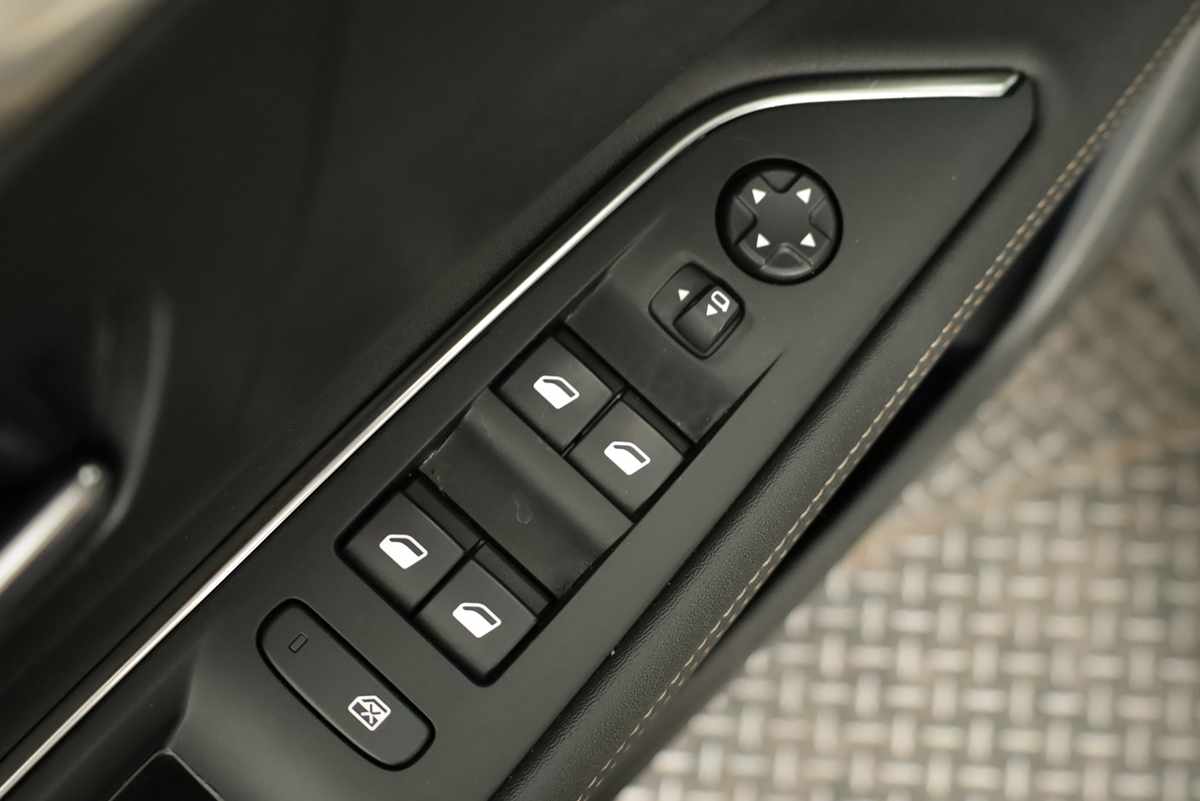 peugeot-3008-2024-gasolina-1199cc