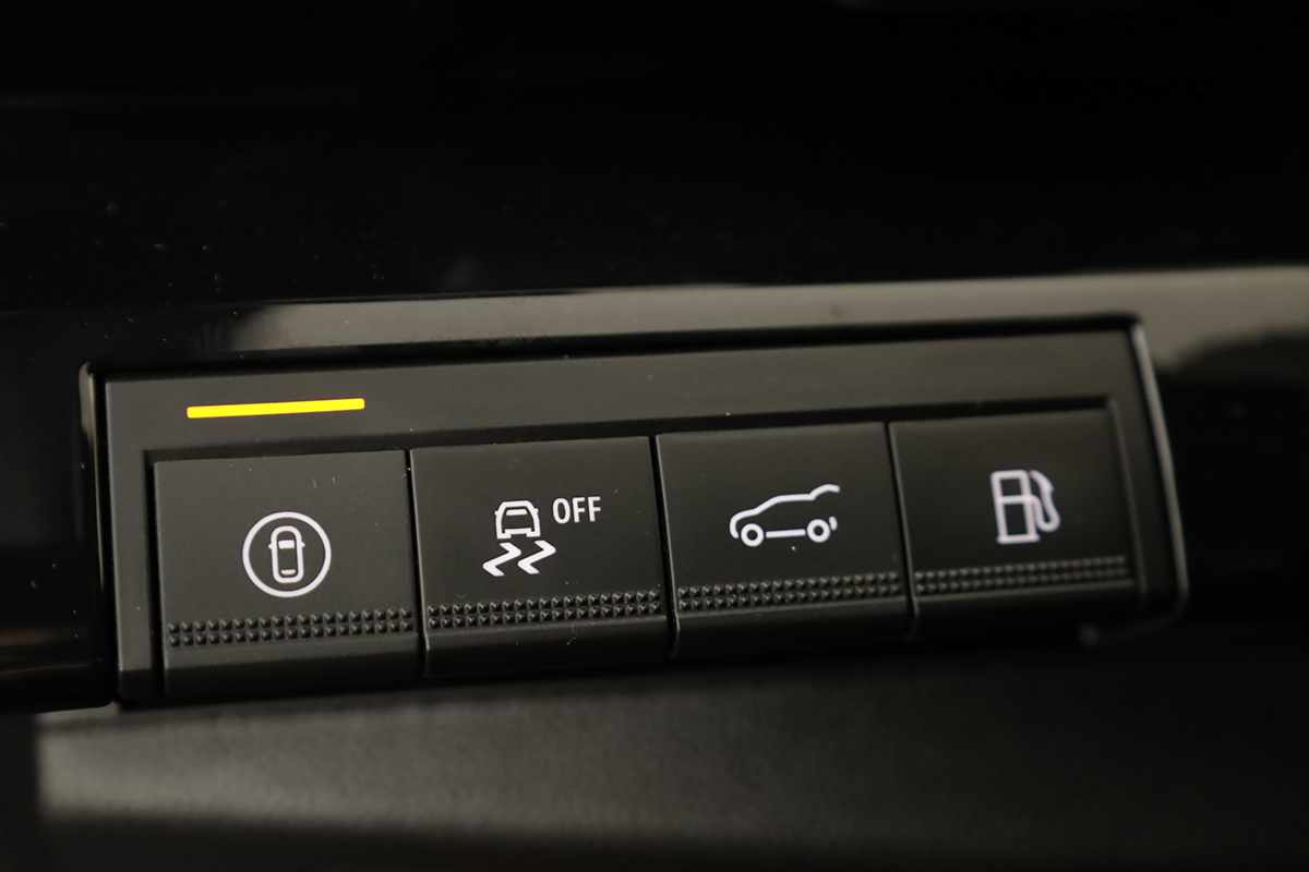 renault-rafale-2024-hibrido-a-gasolina-1199cc