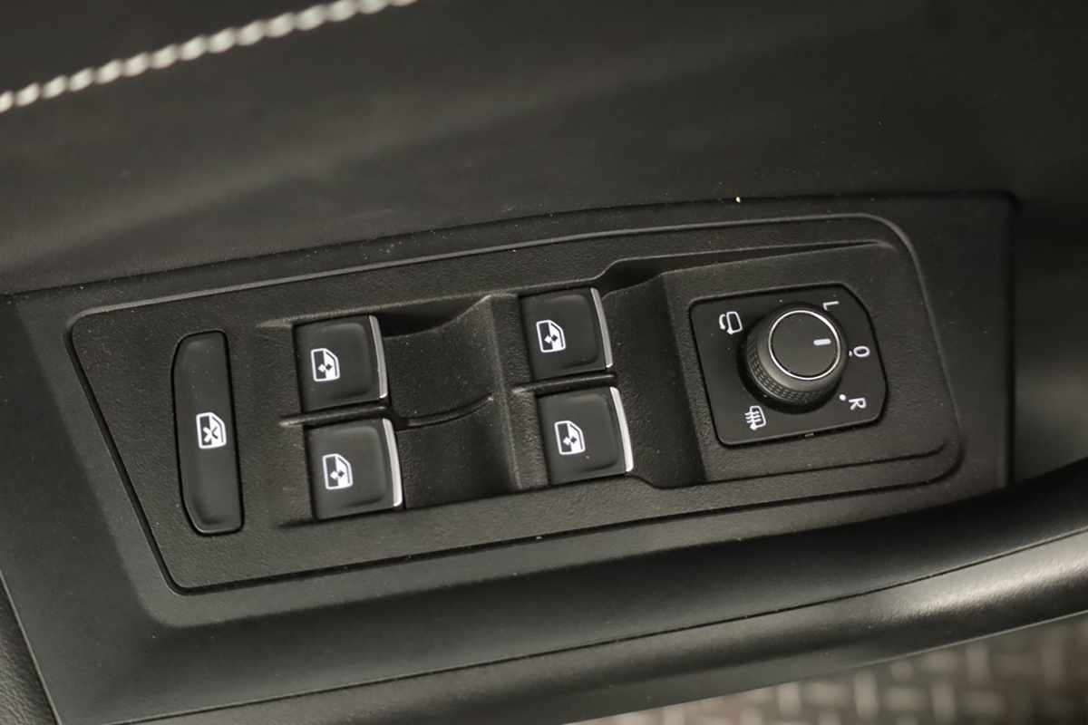 volkswagen-t-roc-2025-gasolina-999cc