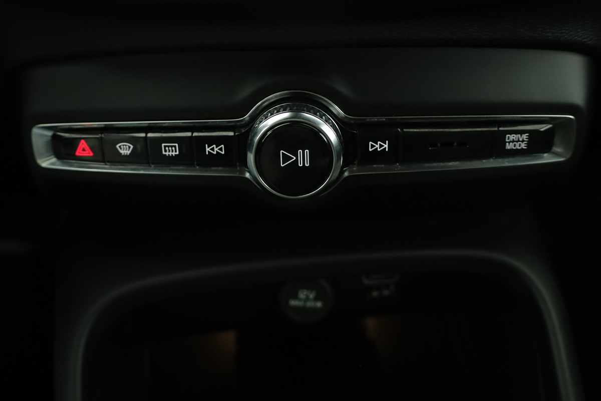 volvo-xc40-2024-gasolina-1477cc