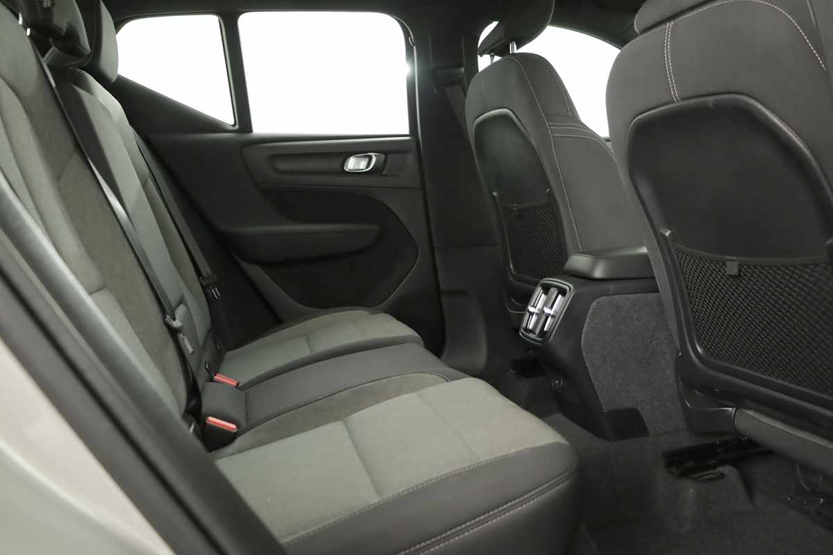 volvo-xc40-2024-gasolina-1477cc