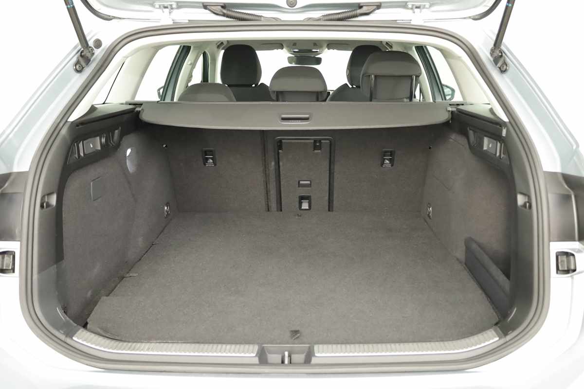 volkswagen-passat-variant-2025-hibrido-a-gasolina-1498cc