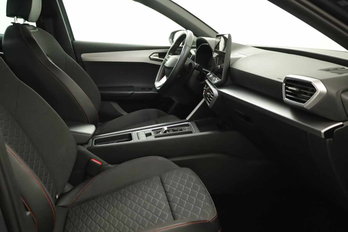 seat-leon-st-2025-hibrido-a-gasolina-1498cc