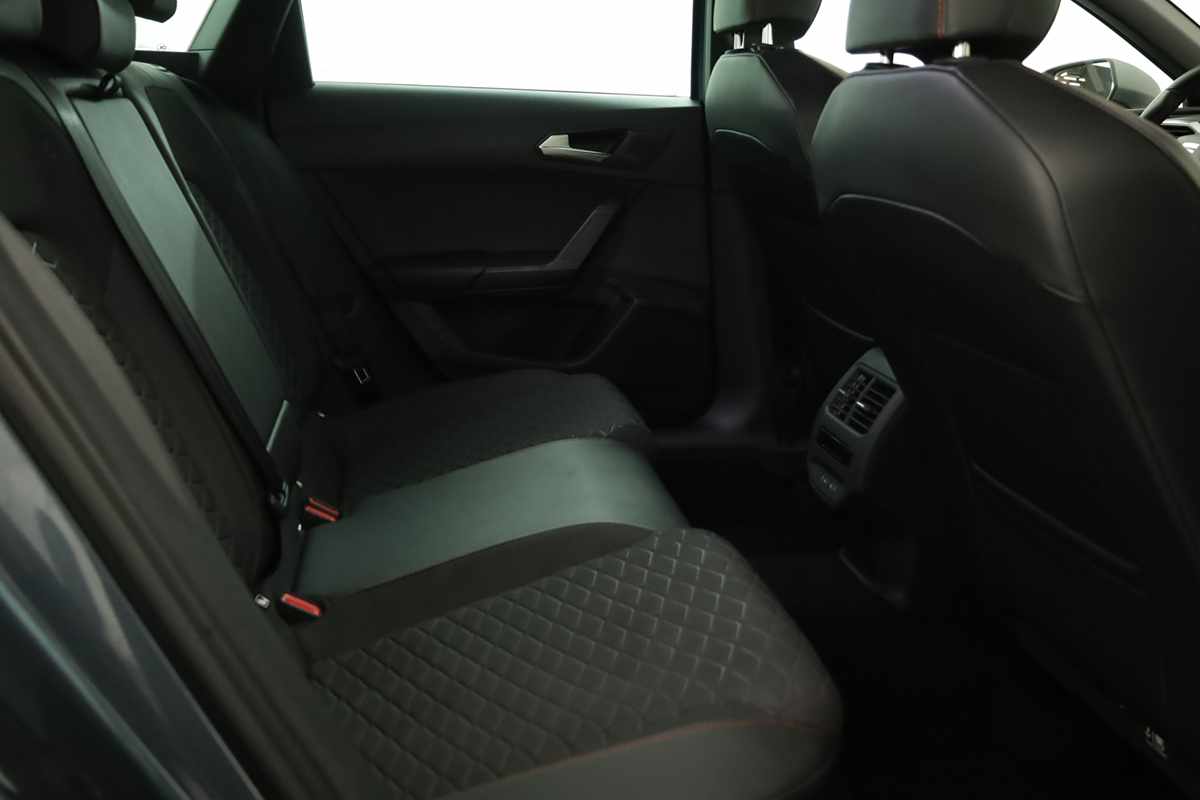 seat-leon-st-2025-hibrido-a-gasolina-1498cc