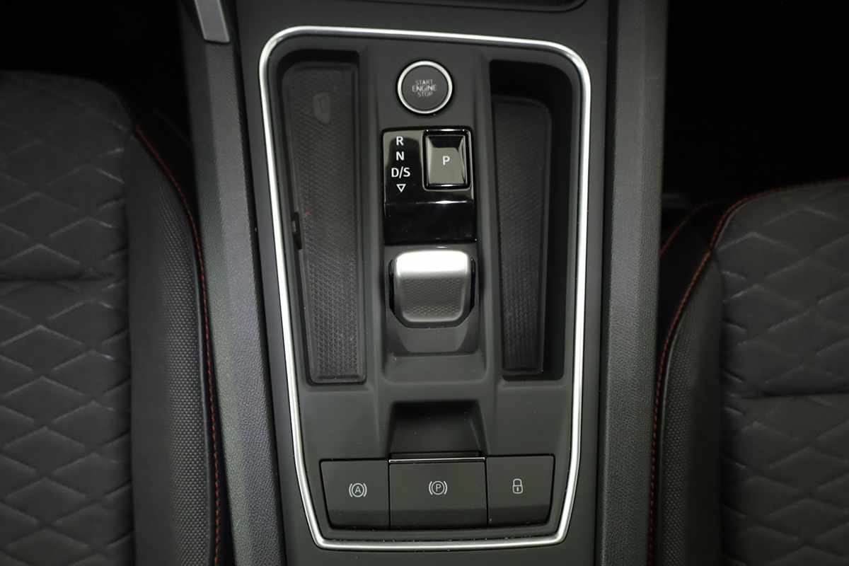seat-leon-st-2025-hibrido-a-gasolina-1498cc
