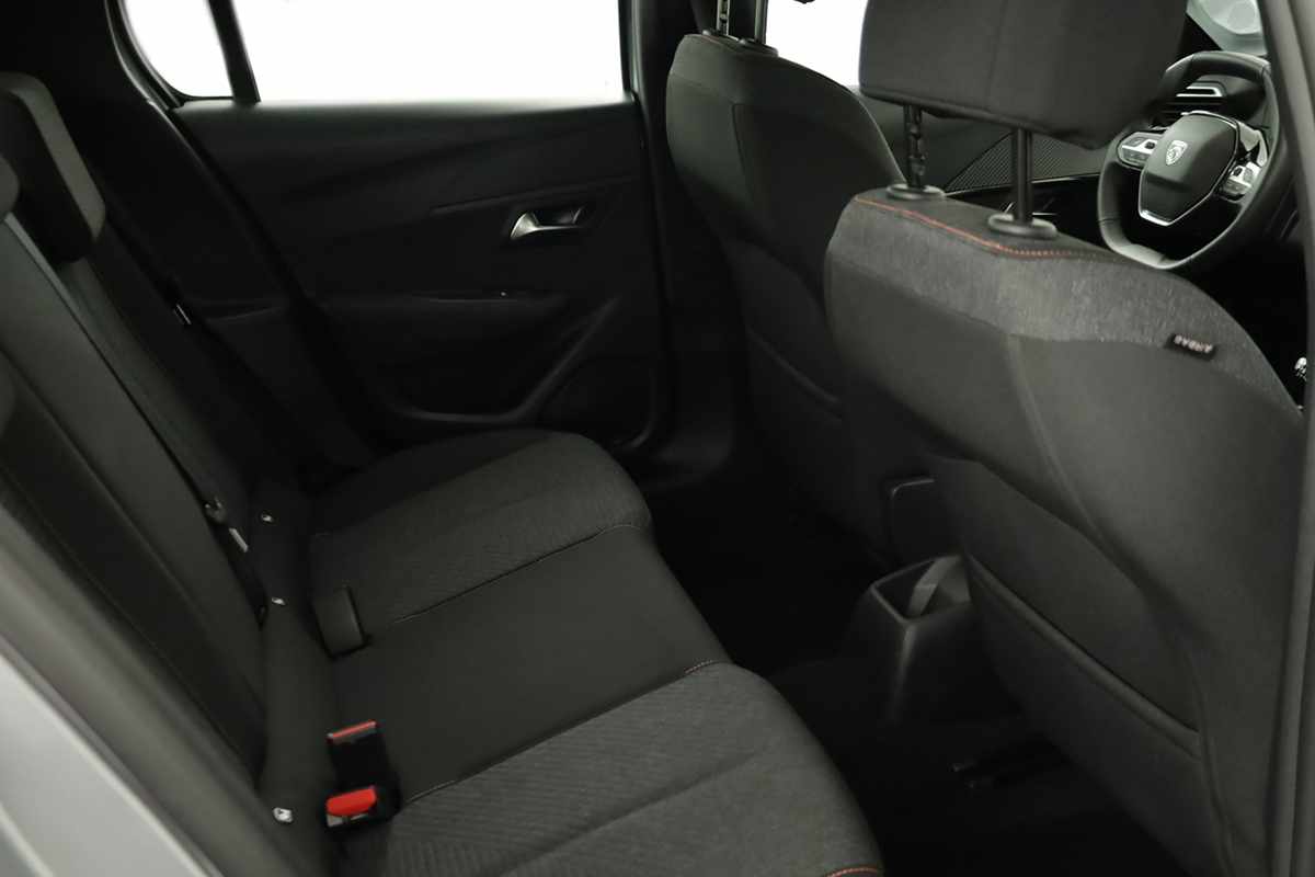 peugeot-208-2025-gasolina-1199cc