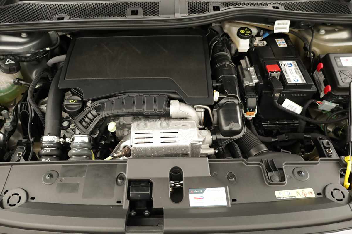 peugeot-208-2025-gasolina-1199cc
