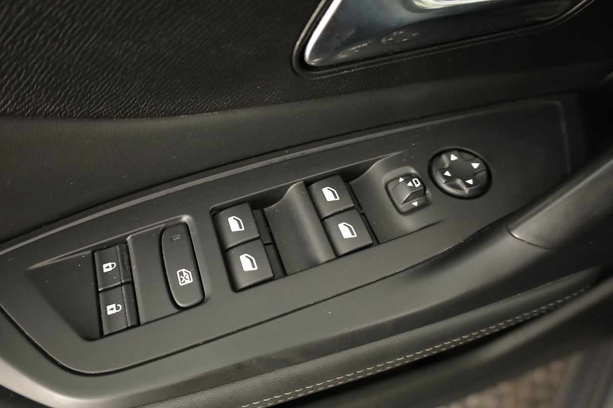 peugeot-408-2024-hibrido-a-gasolina-1598cc