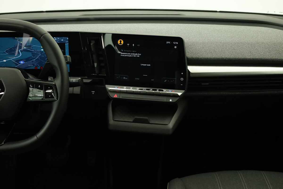 renault-megane-e-tech-2024-eletrico-0cc