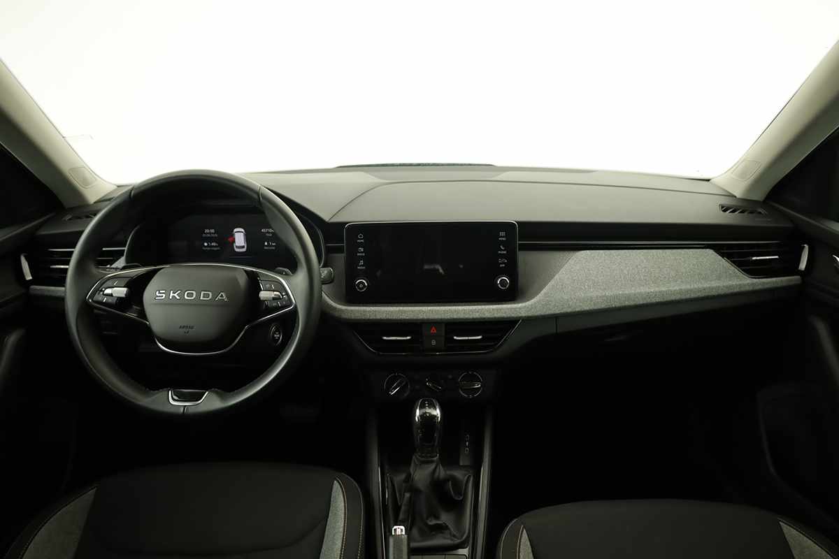 skoda-kamiq-2025-gasolina-999cc
