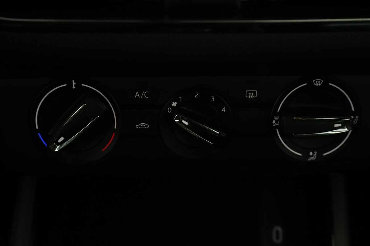 skoda-kamiq-2025-gasolina-999cc