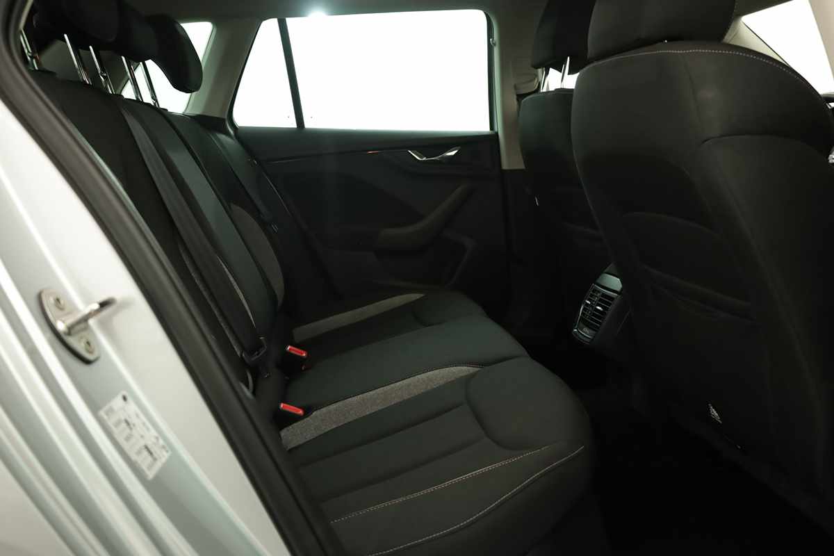 skoda-kamiq-2025-gasolina-999cc