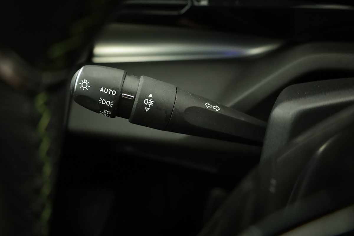peugeot-308-2024-gasolina-1199cc