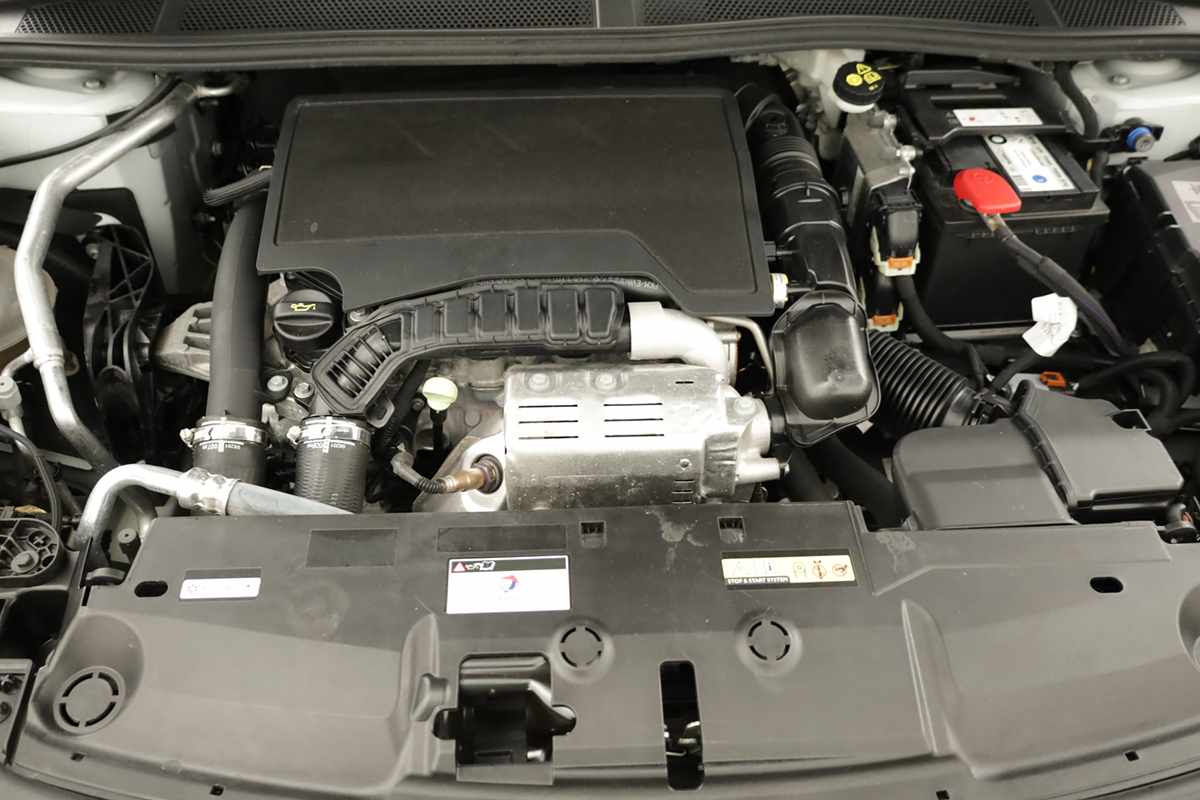 peugeot-308-2024-gasolina-1199cc