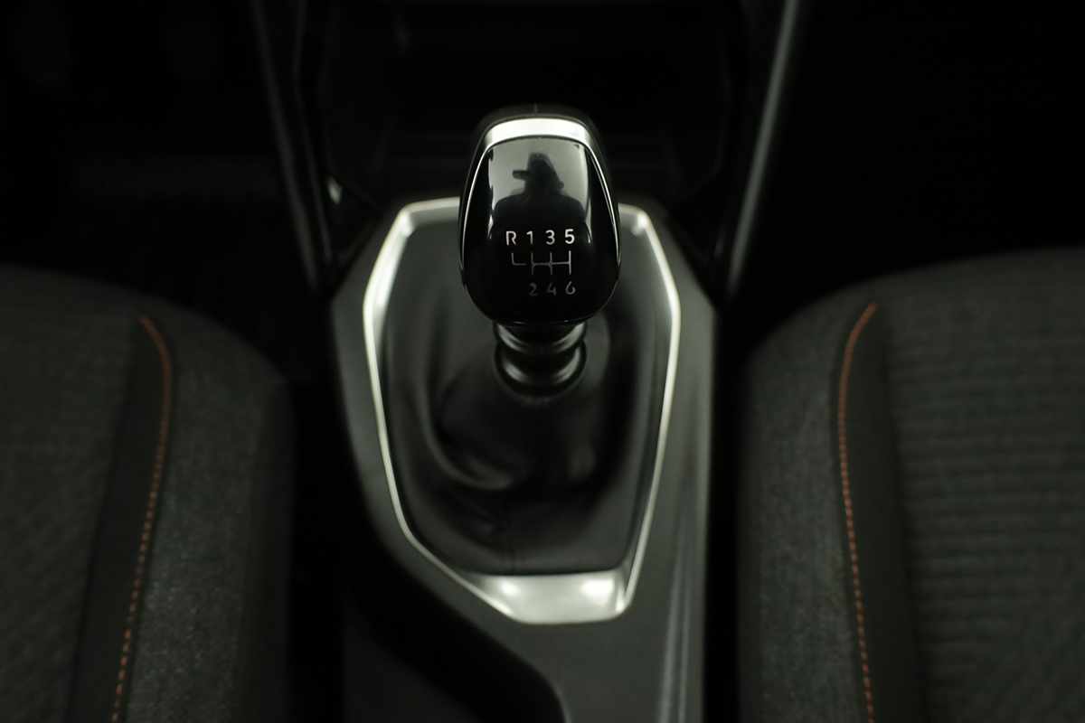 peugeot-208-2025-gasolina-1199cc