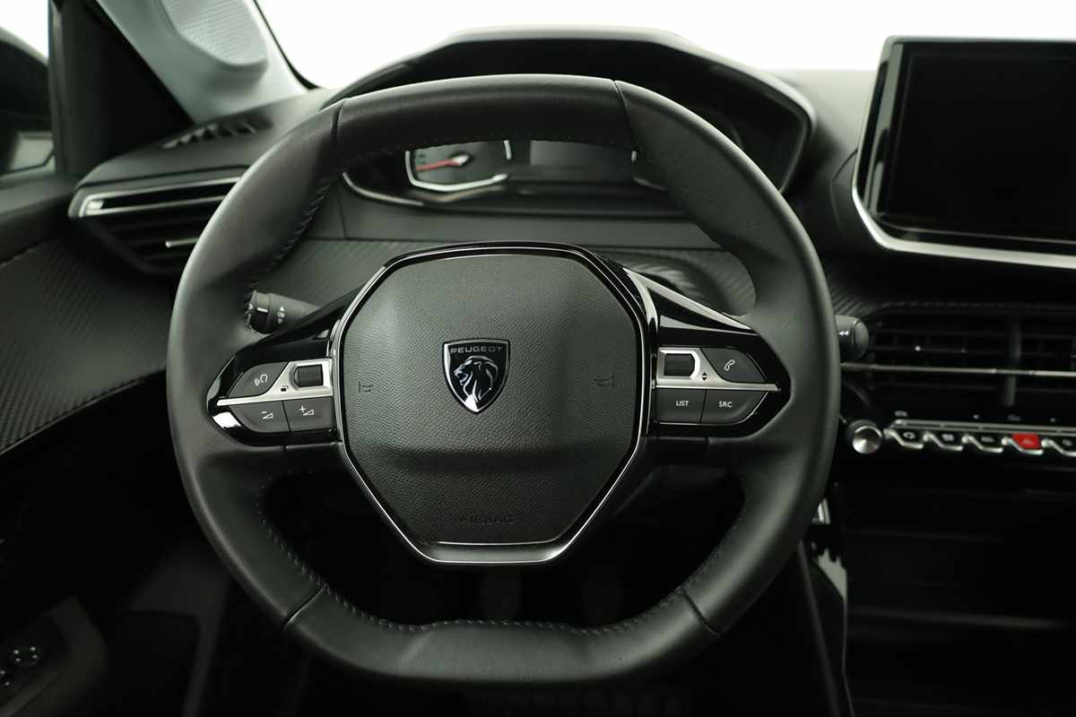 peugeot-208-2025-gasolina-1199cc