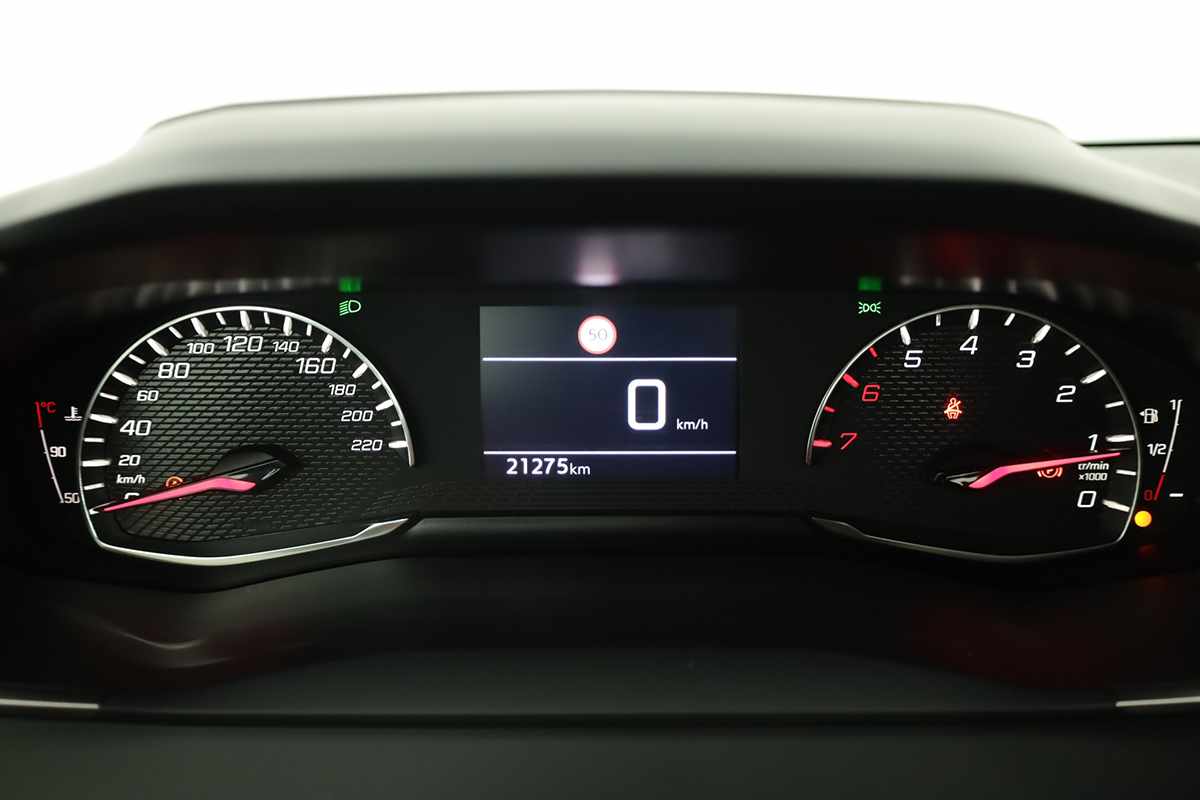 peugeot-208-2025-gasolina-1199cc