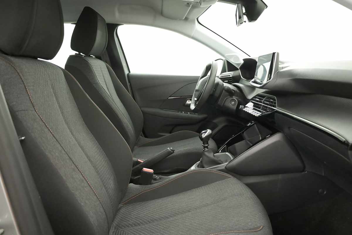 peugeot-208-2025-gasolina-1199cc