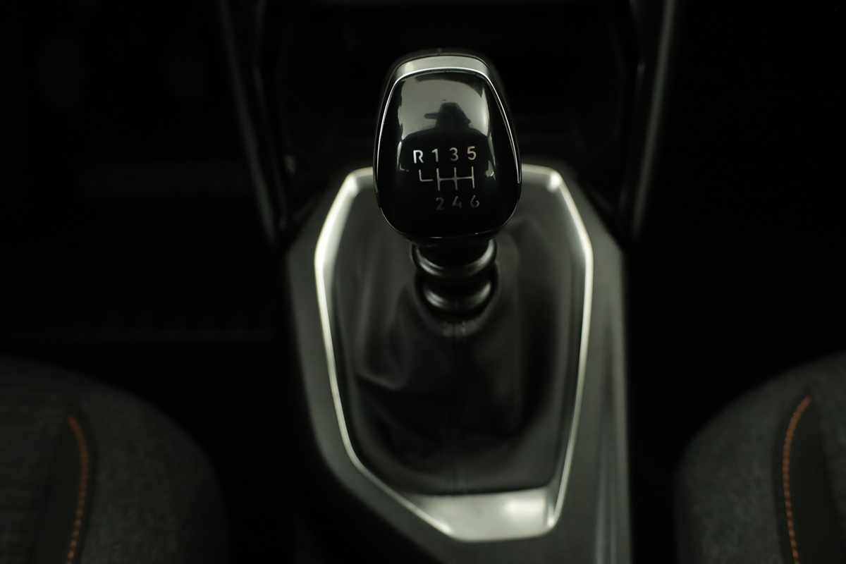 peugeot-208-2025-gasolina-1199cc