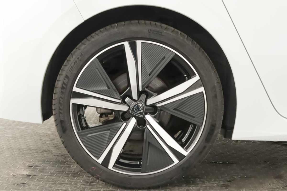 peugeot-308-2024-gasolina-1199cc