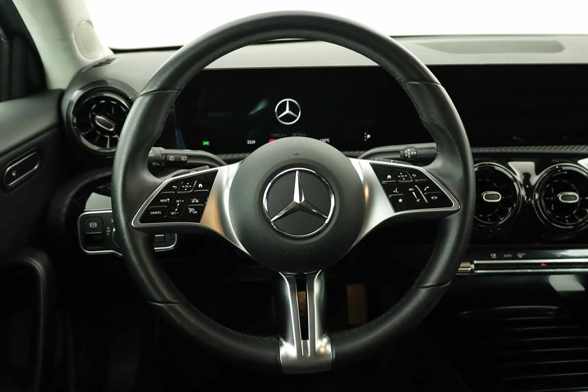 mercedes-benz-classe-a-2025-gasolina-1332cc