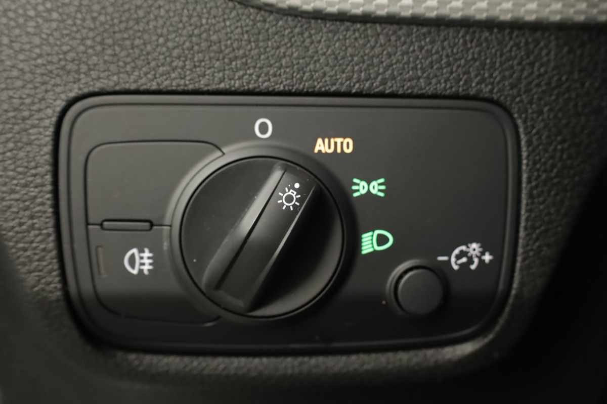 audi-q2-2023-gasolina-1498cc