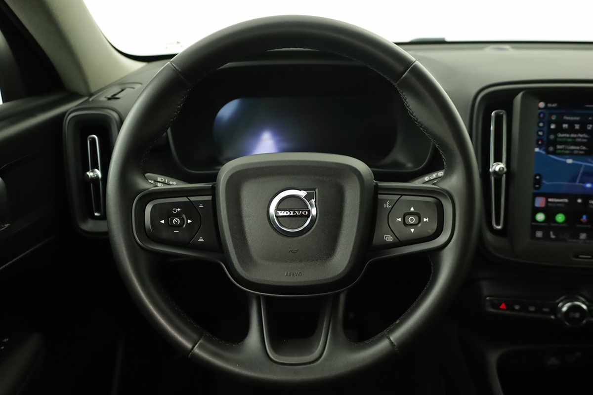 volvo-xc40-2025-gasolina-1969cc