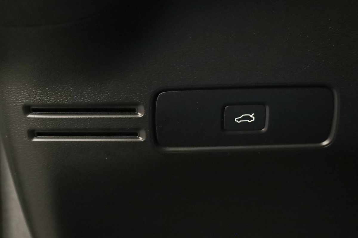 volvo-xc40-2025-gasolina-1969cc