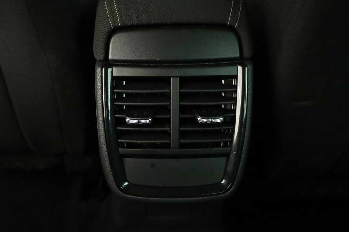 skoda-kamiq-2024-gasolina-999cc