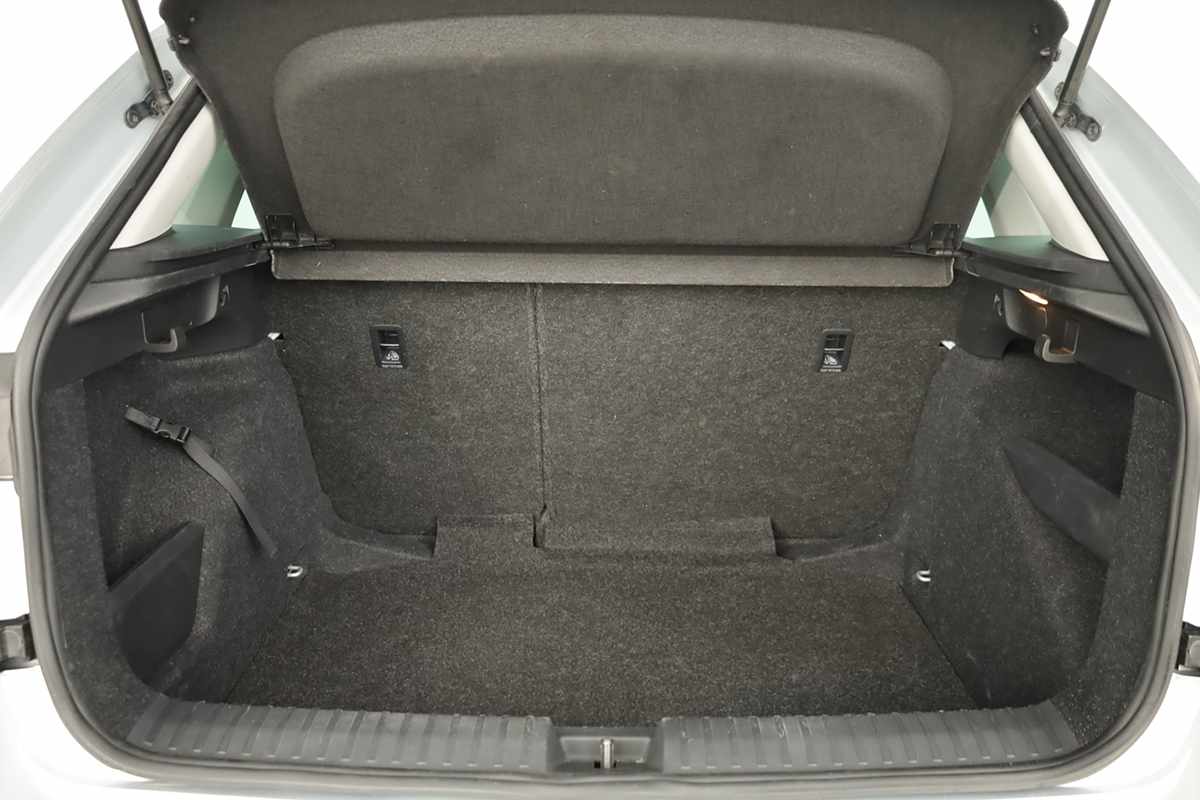 skoda-kamiq-2024-gasolina-999cc