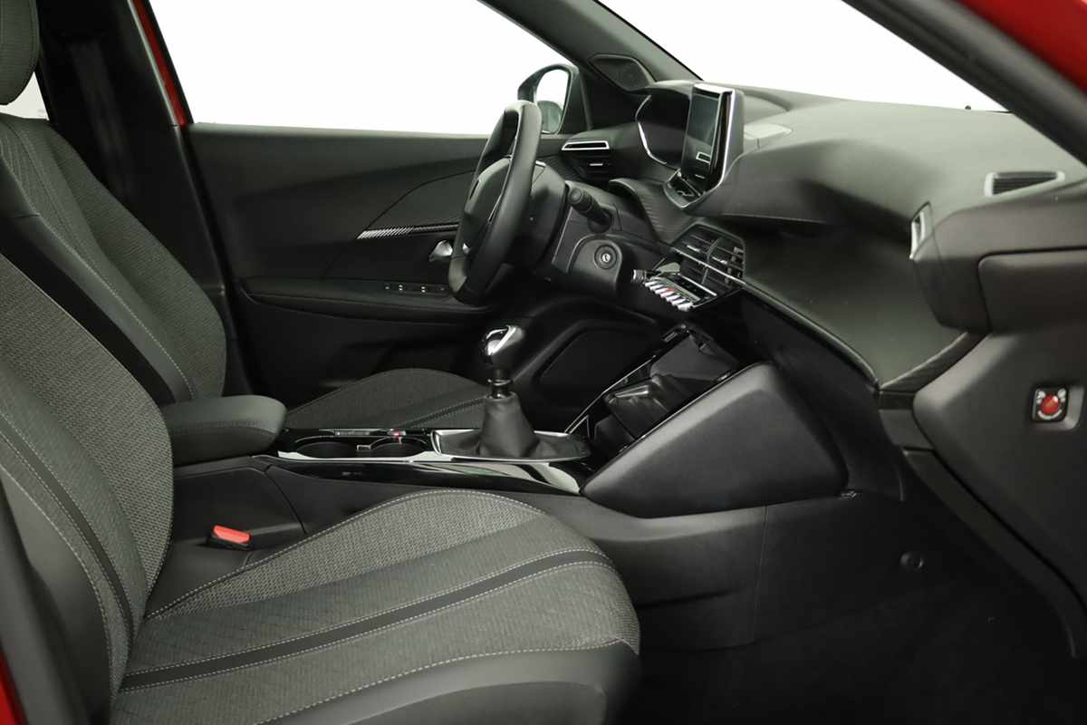 peugeot-2008-2024-gasolina-1199cc