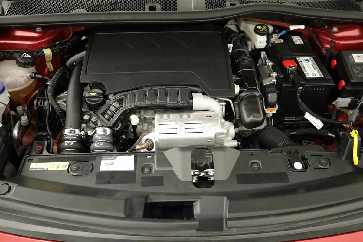 peugeot-2008-2024-gasolina-1199cc
