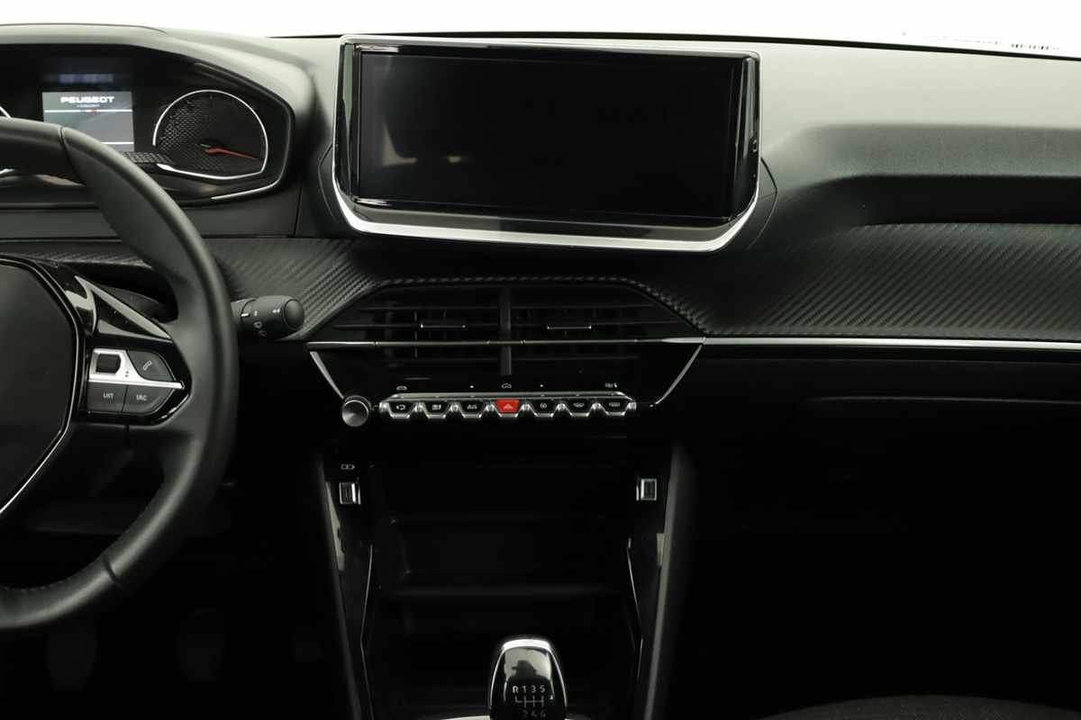 peugeot-208-2025-gasolina-1199cc