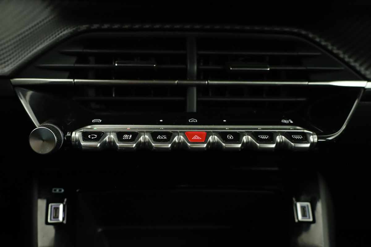 peugeot-208-2025-gasolina-1199cc