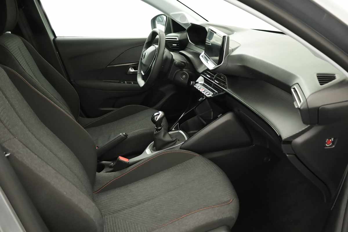 peugeot-208-2025-gasolina-1199cc