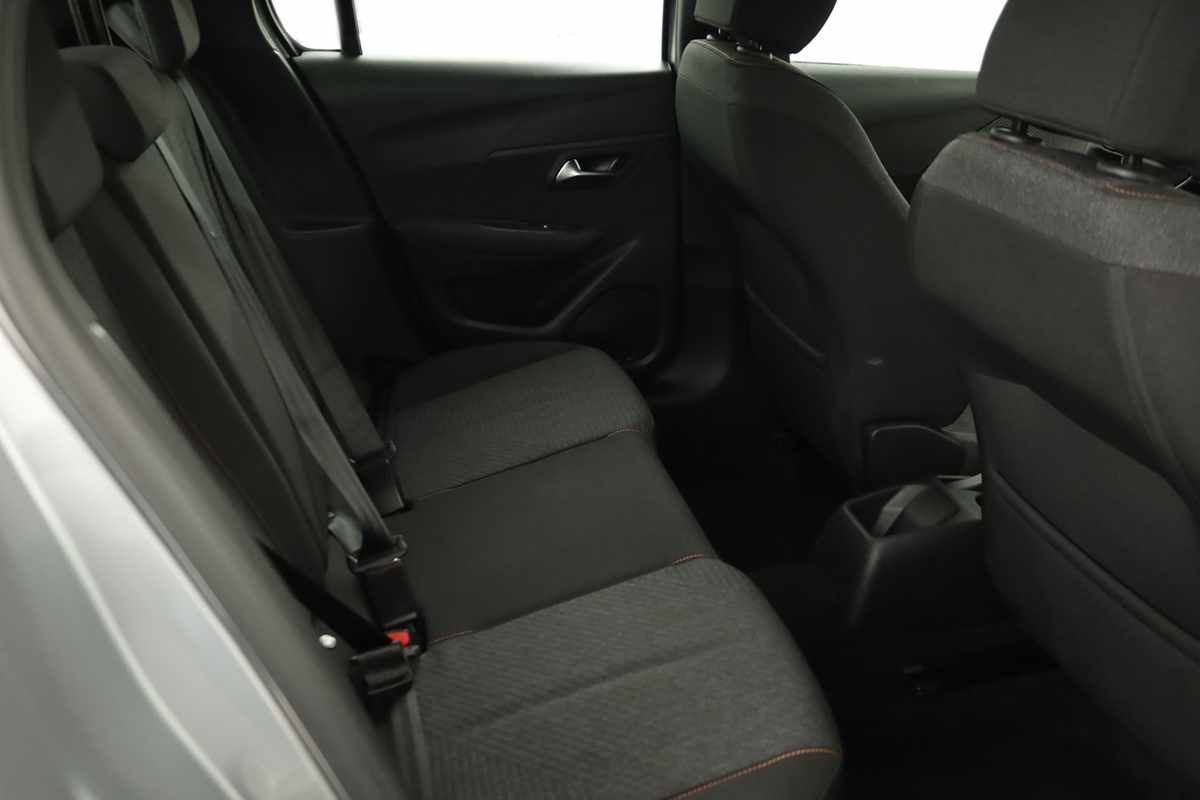 peugeot-208-2025-gasolina-1199cc