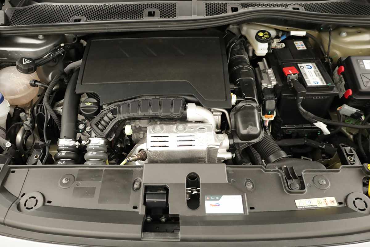 peugeot-208-2025-gasolina-1199cc
