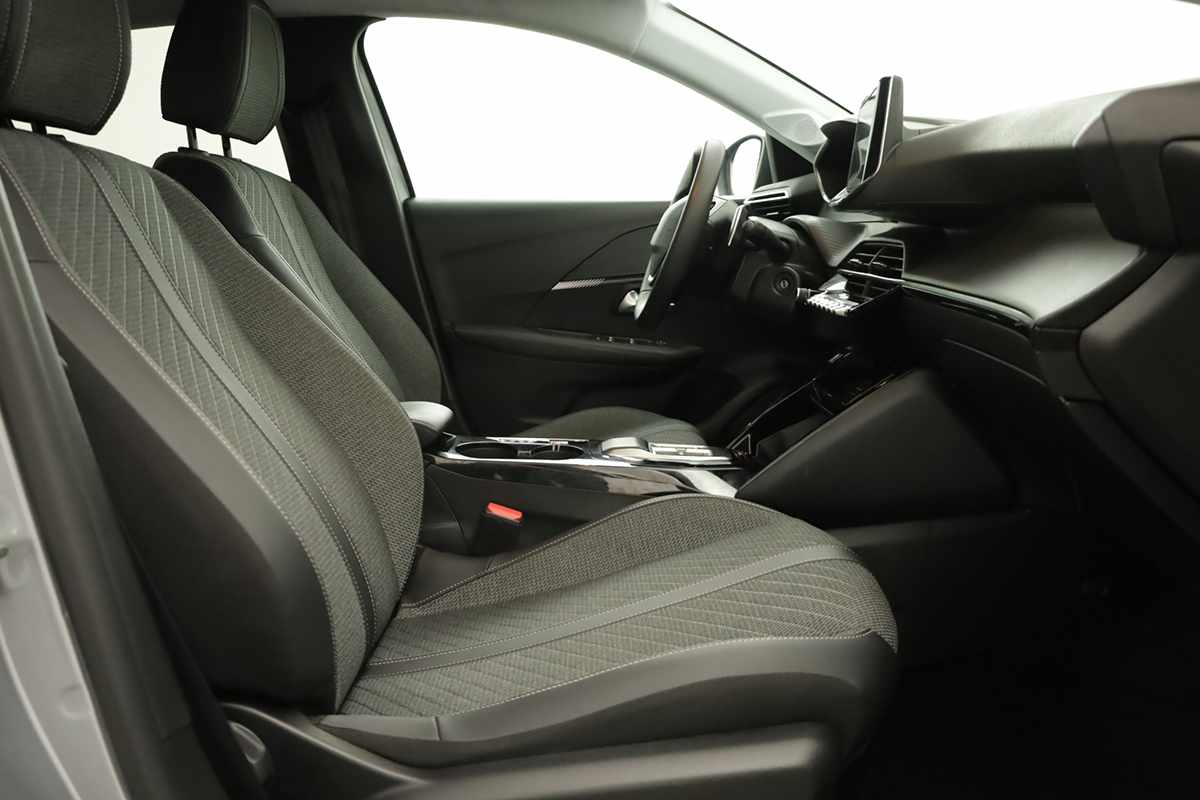 peugeot-208-2025-gasolina-1199cc