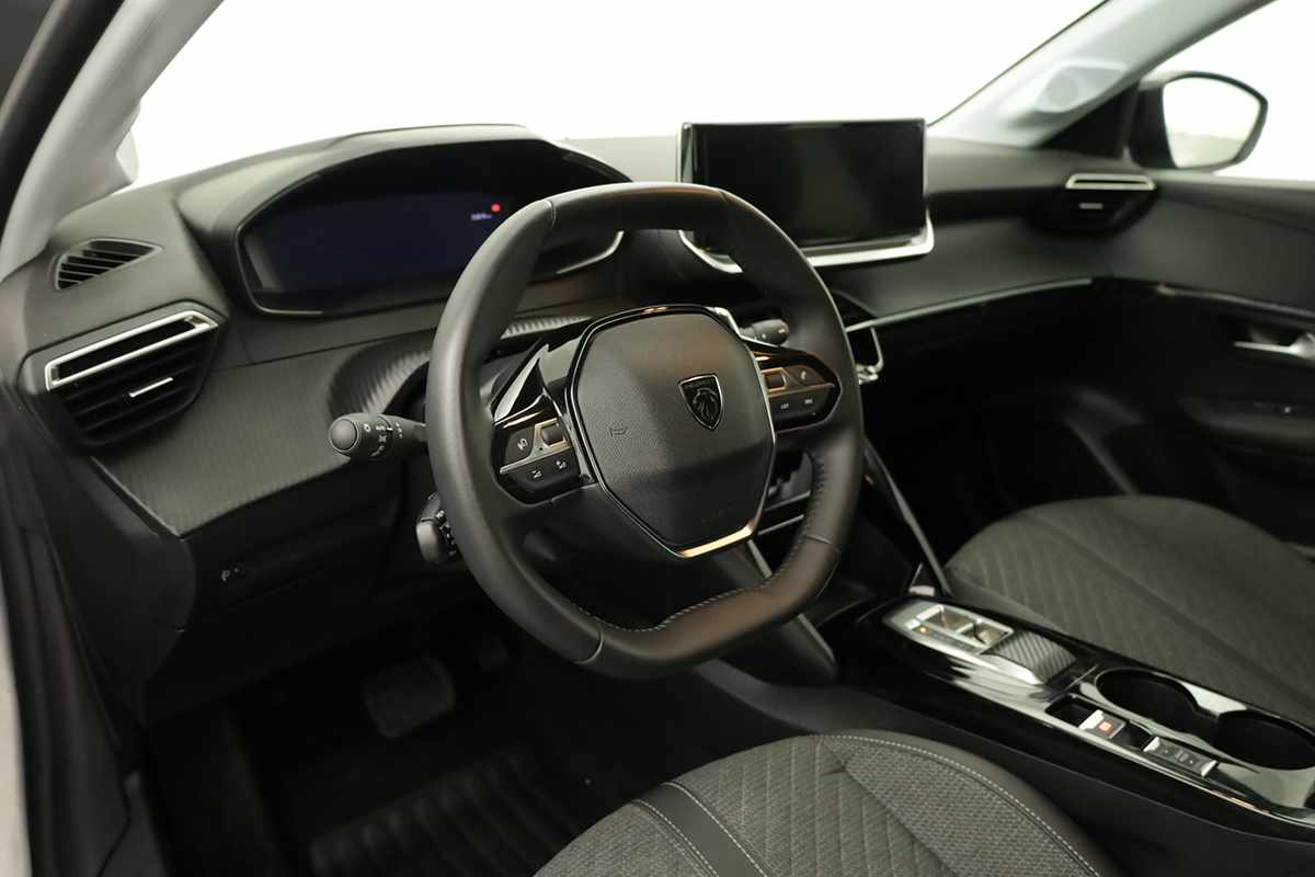 peugeot-208-2025-gasolina-1199cc