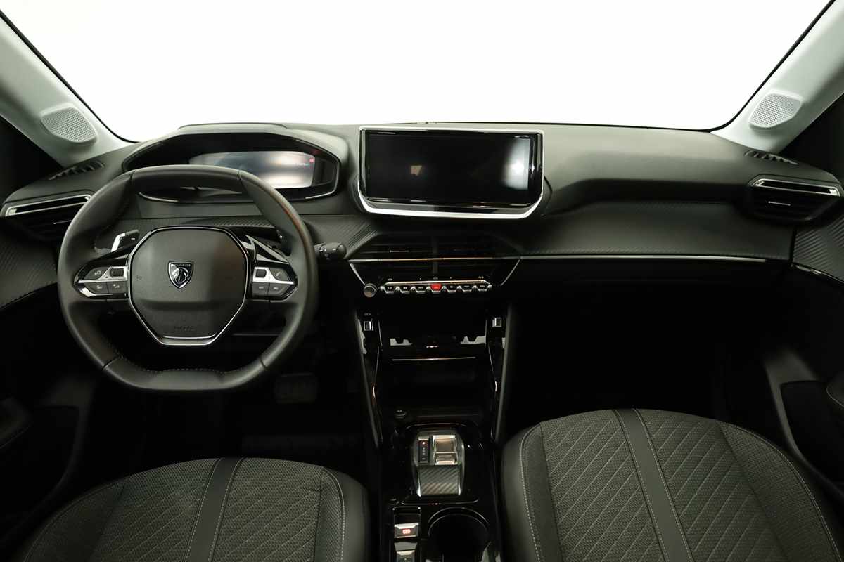peugeot-208-2025-gasolina-1199cc