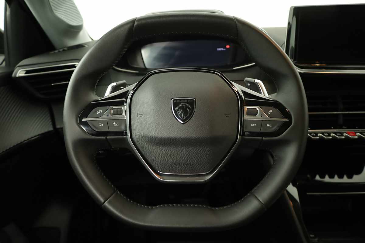 peugeot-208-2025-gasolina-1199cc