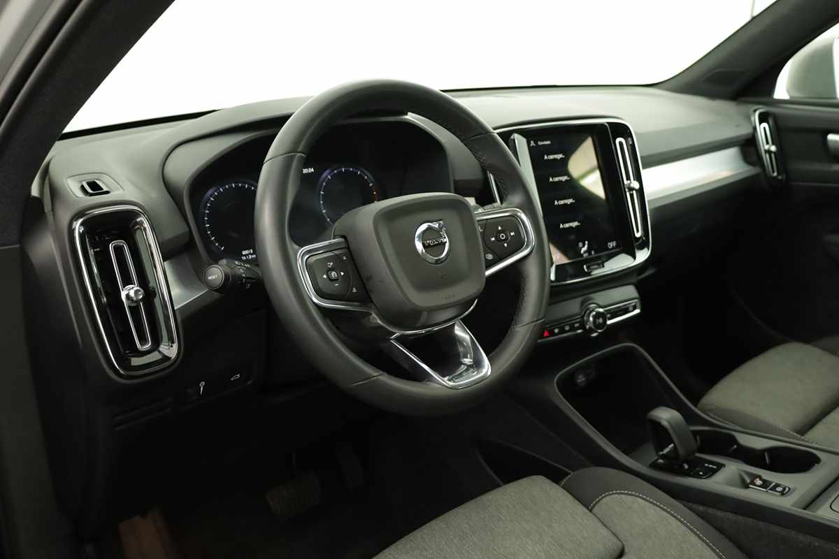 volvo-xc40-2024-gasolina-1477cc