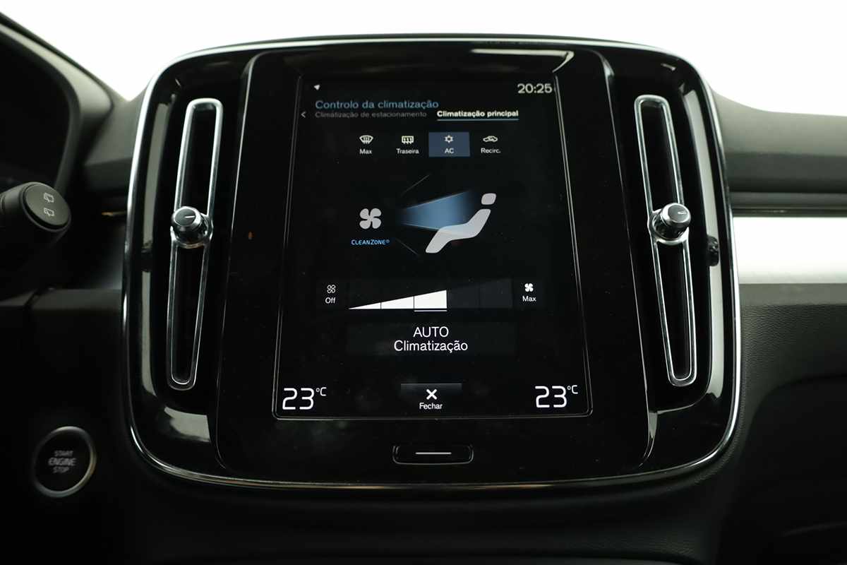 volvo-xc40-2024-gasolina-1477cc