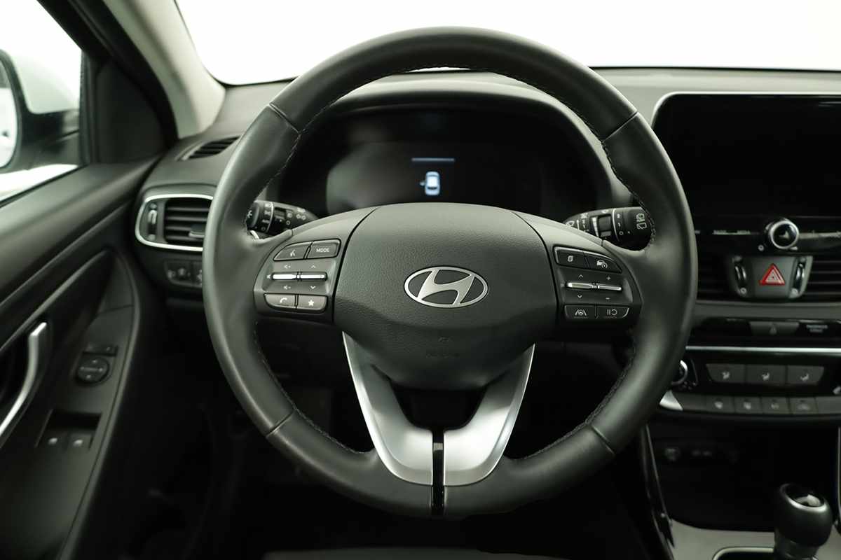 hyundai-i30-2025-gasolina-998cc