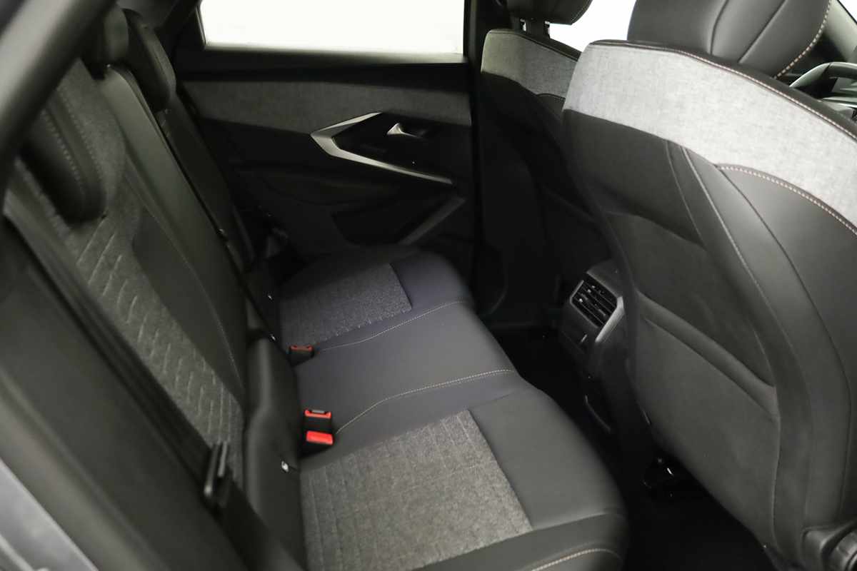 peugeot-3008-2025-gasolina-1199cc
