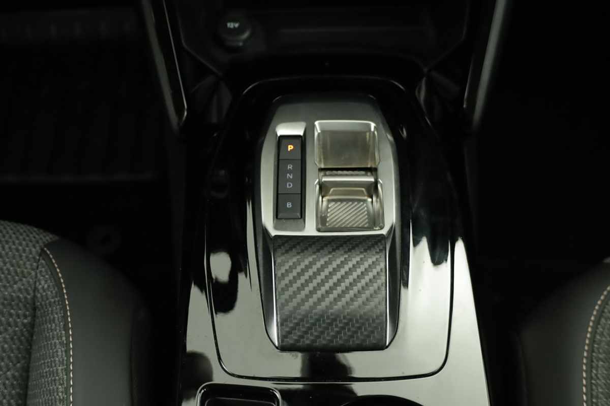 peugeot-e-208-2025-eletrico-0cc