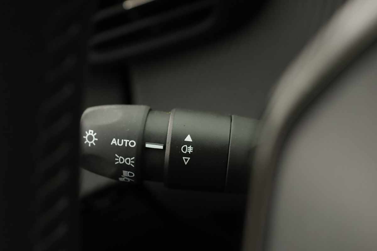 peugeot-e-208-2025-eletrico-0cc