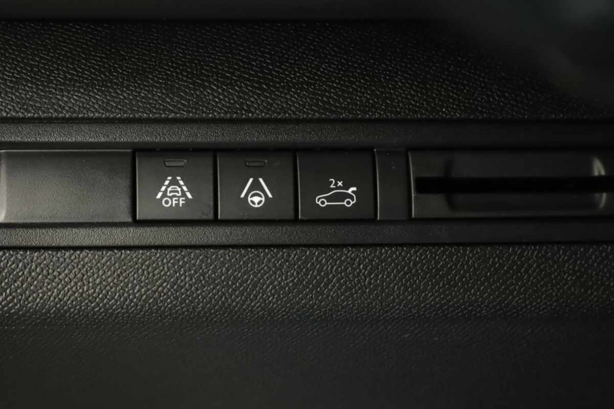 peugeot-3008-2024-gasolina-1199cc