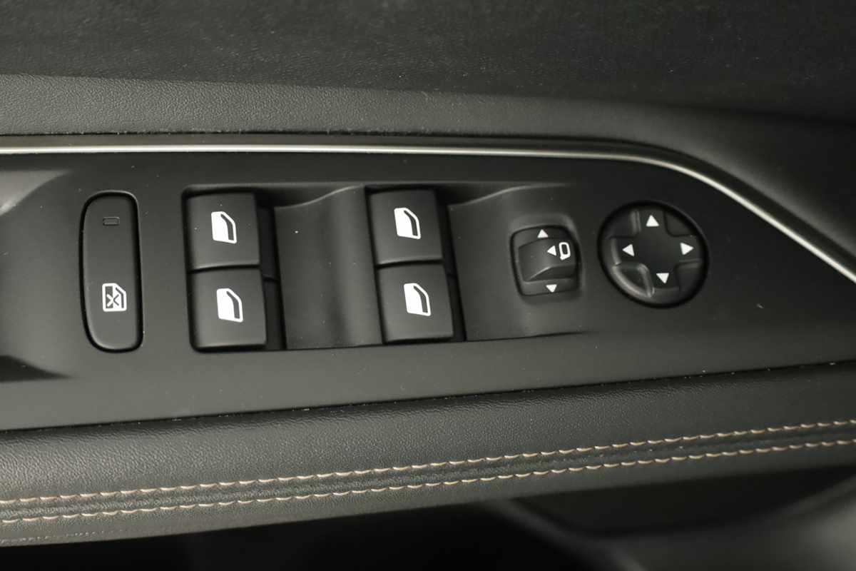 peugeot-3008-2024-gasolina-1199cc